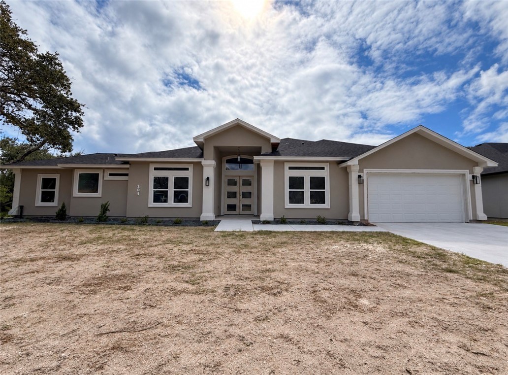 104 Oakmont Drive Rockport TX 78382