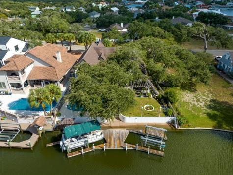2313 Harbor Drive Rockport TX 78382