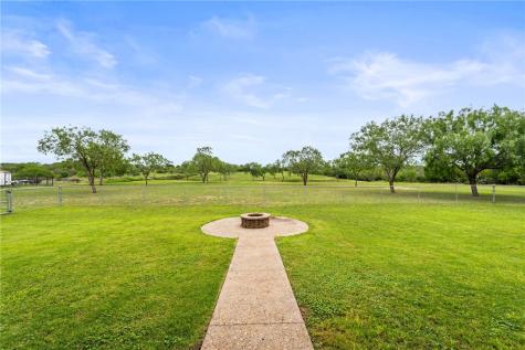 318 House Avenue Sandia TX 78383