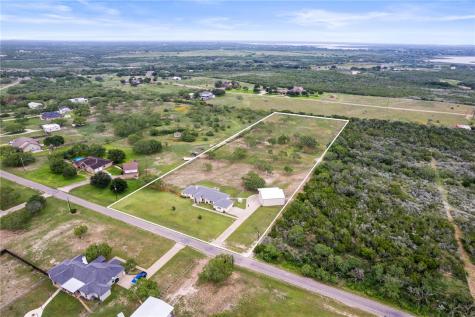 318 House Avenue Sandia TX 78383
