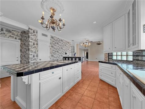 4502 Thoreau Corpus Christi TX 78410