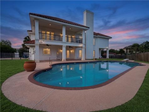 4502 Thoreau Corpus Christi TX 78410