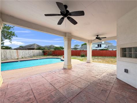 4502 Thoreau Corpus Christi TX 78410