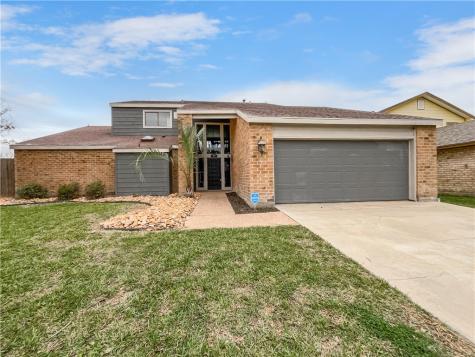111 Seco Drive Portland TX 78374