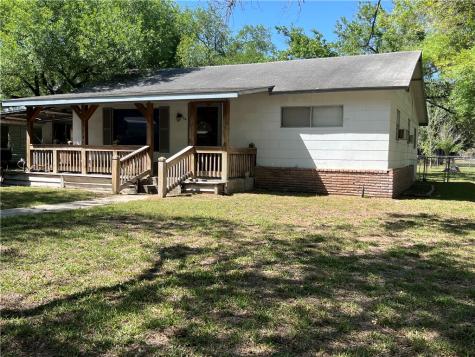 604 SW 9th Street Premont TX 78375