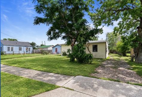 210 Tarlton Street Corpus Christi TX 78415