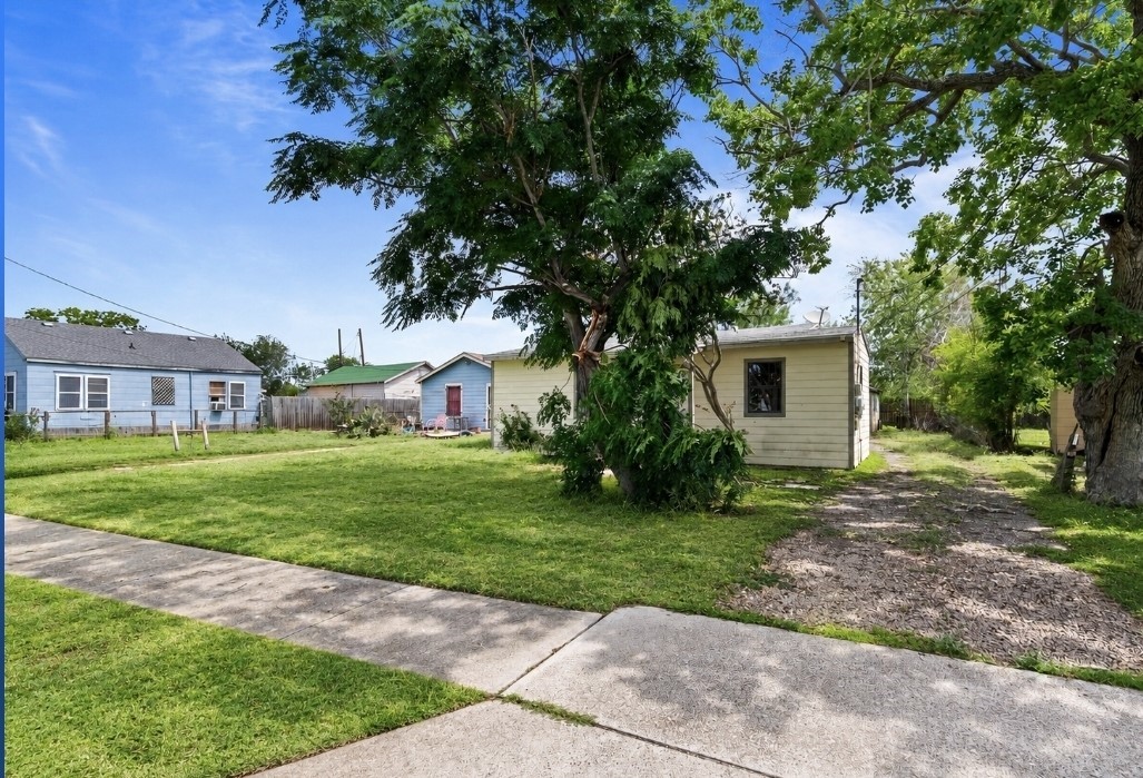 210 Tarlton Street Corpus Christi TX 78415