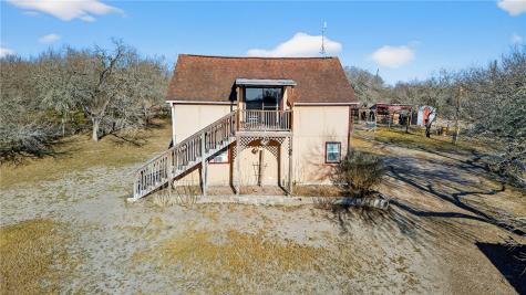 5752 Mockingbird Lane Mathis TX 78368