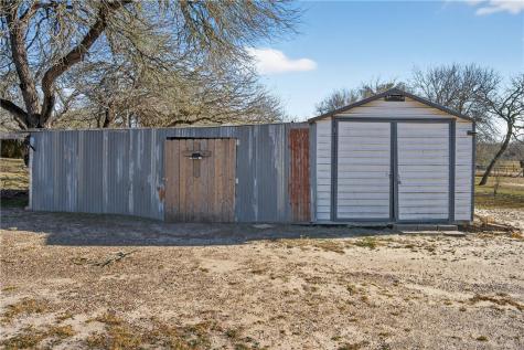 5752 Mockingbird Lane Mathis TX 78368