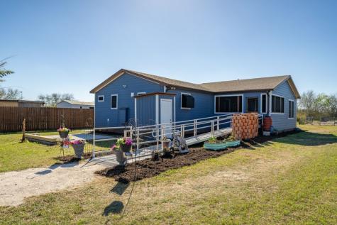 277 S County Road 307 Orange Grove TX 78372