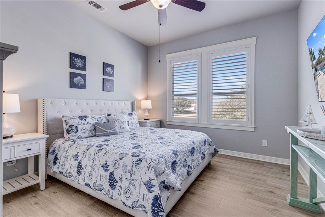 305 Sailhouse Way Rockport TX 78382
