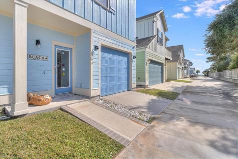 305 Sailhouse Way Rockport TX 78382