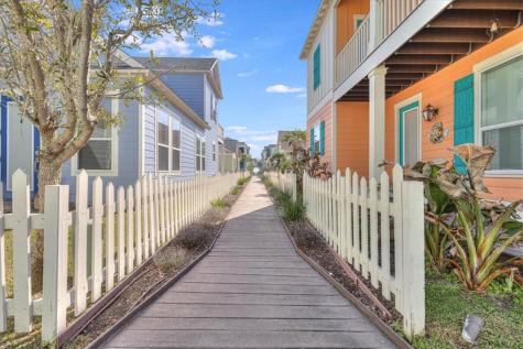 305 Sailhouse Way Rockport TX 78382
