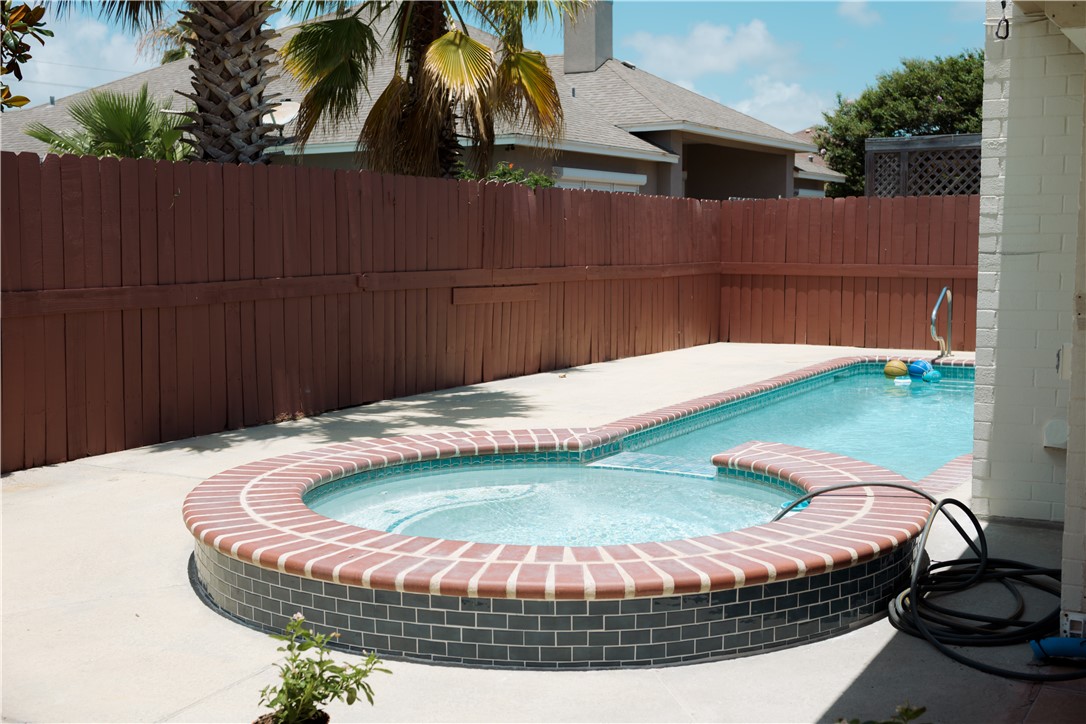 14965 Schooner Drive Corpus Christi TX 78418