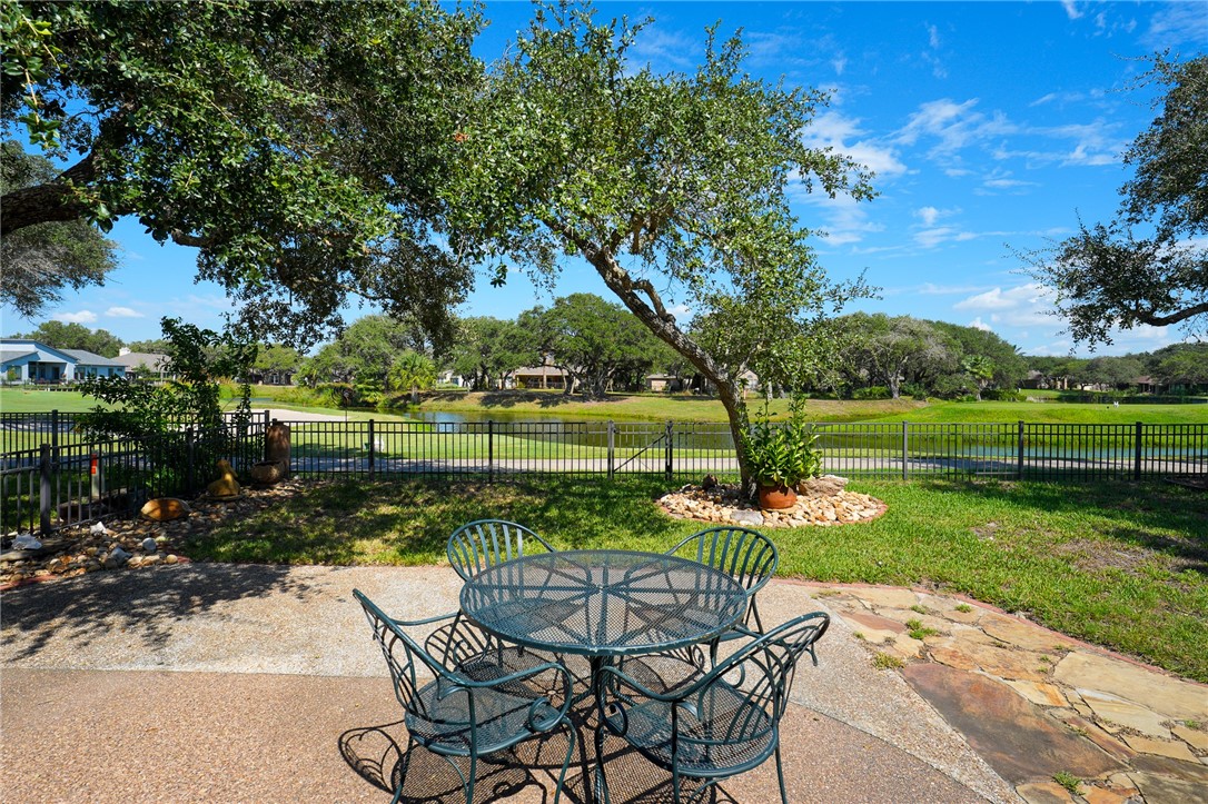 6 Saint Andrews Place Rockport TX 78382