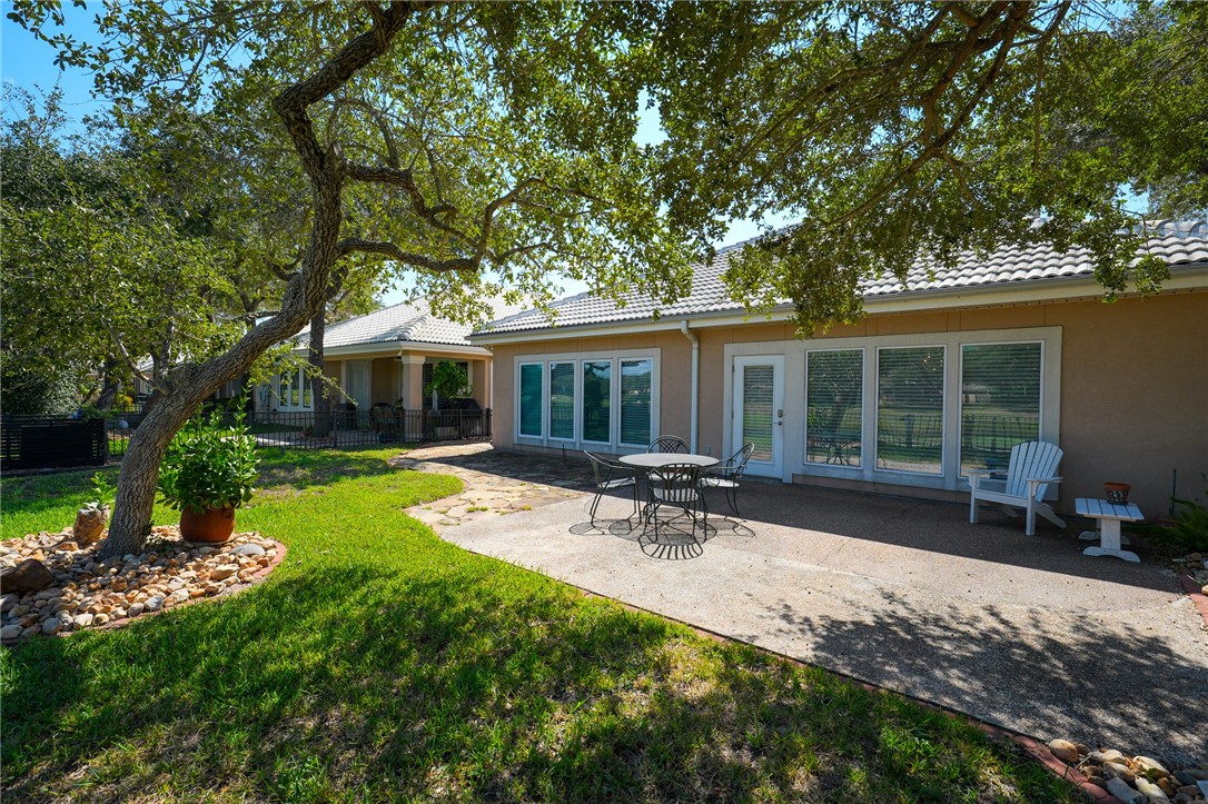 6 Saint Andrews Place Rockport TX 78382