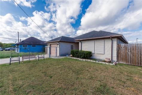 903 Mynier Street Robstown TX 78380