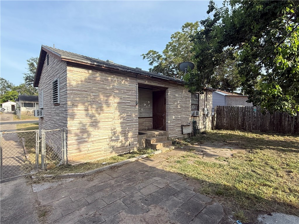 1041 Golla Drive Corpus Christi TX 78407