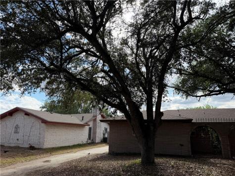 1905 Rettye Drive Kingsville TX 78363