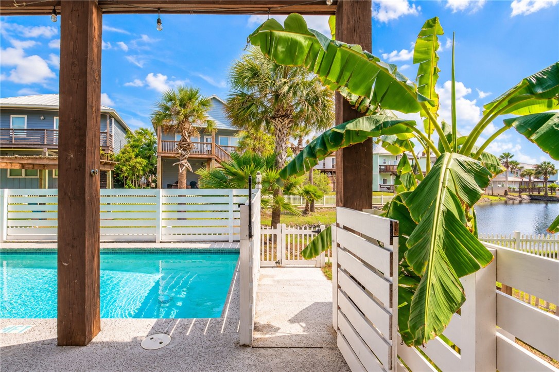 495 Paradise Pointe Drive Port Aransas TX 78373