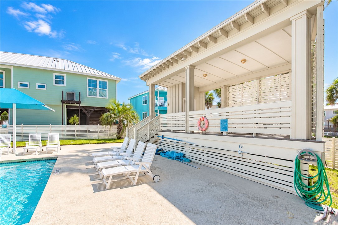 495 Paradise Pointe Drive Port Aransas TX 78373