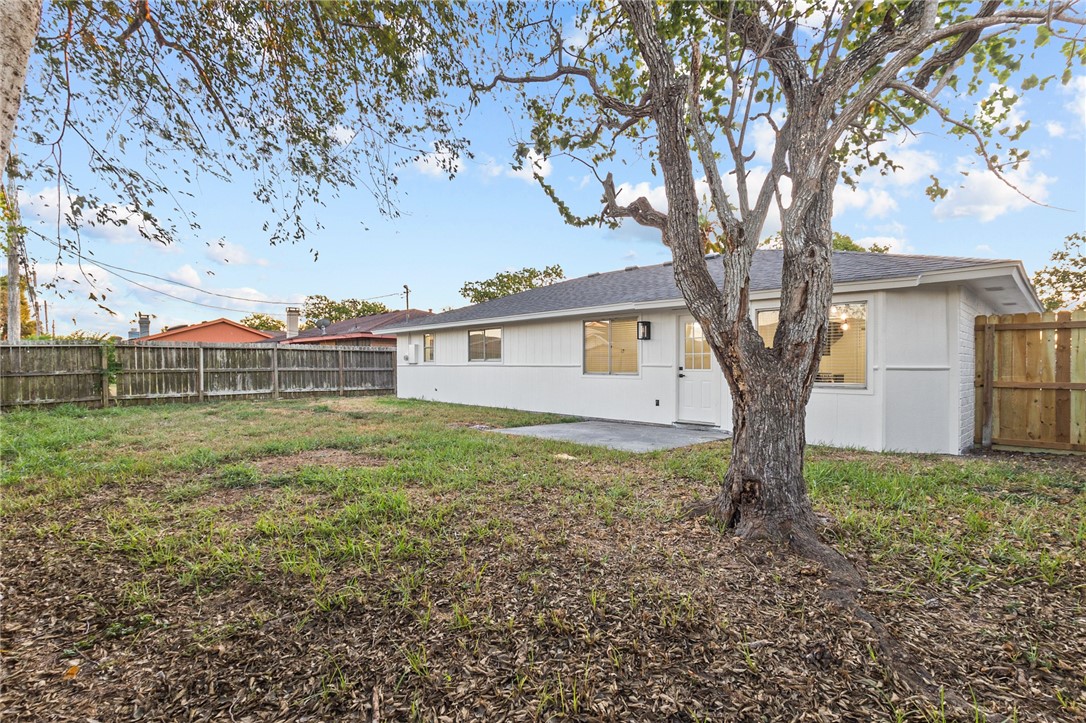 5718 Crestgrove Drive Corpus Christi TX 78415