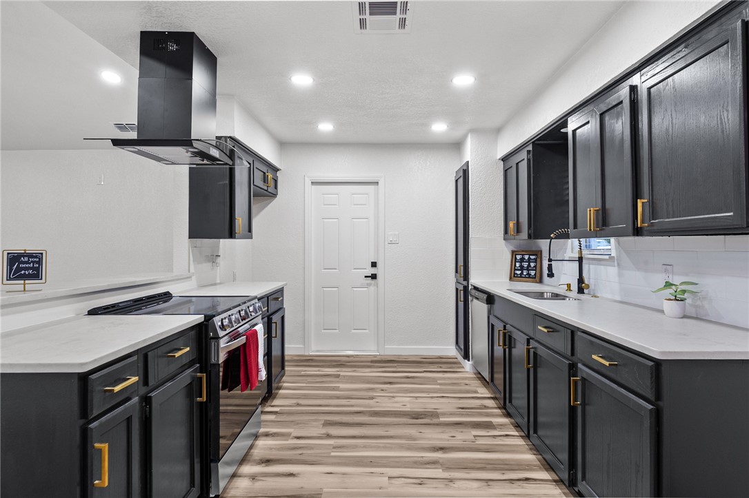 5718 Crestgrove Drive Corpus Christi TX 78415
