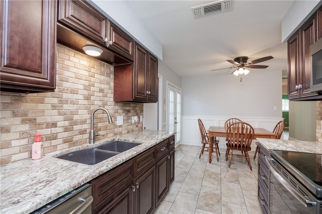 5238 Tolman Street Corpus Christi TX 78415