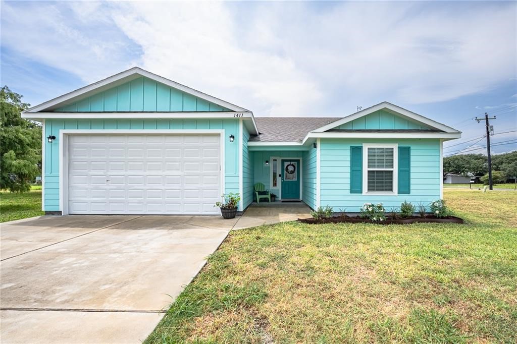 1411 E Linden Street Rockport TX 78382