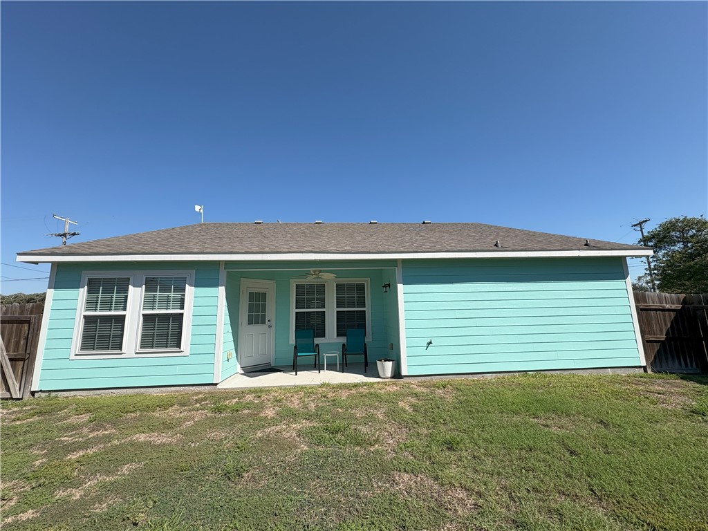 1411 E Linden Street Rockport TX 78382