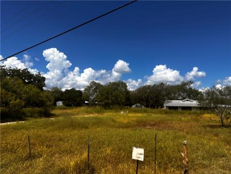 206 Bayview Drive Lake City TX 78368