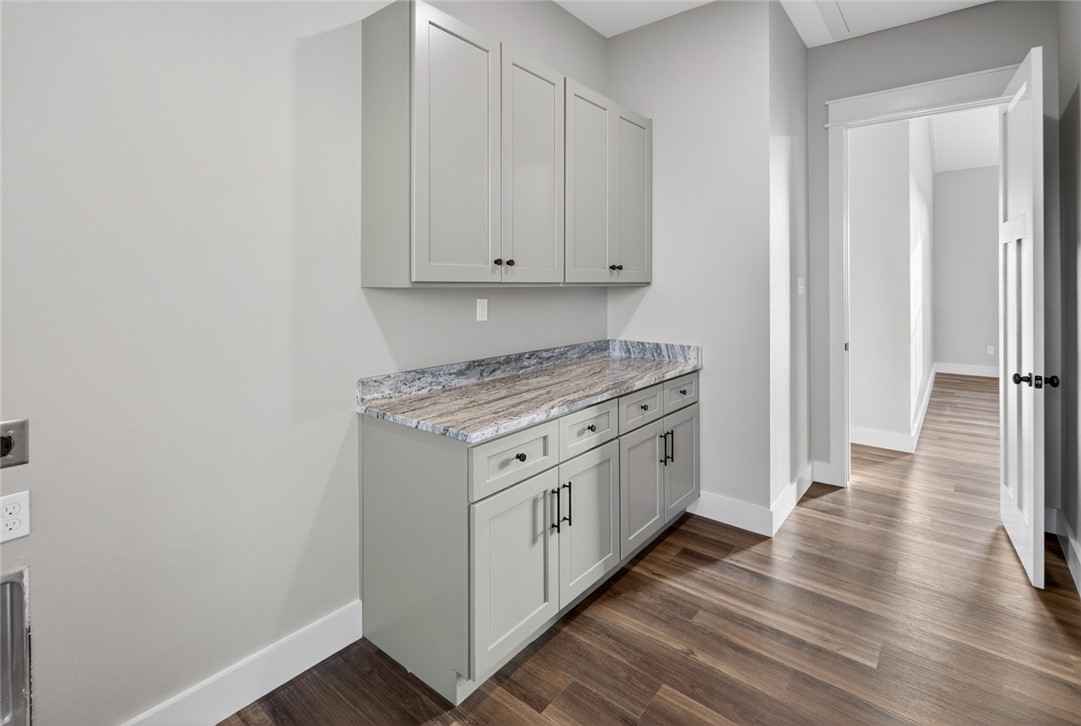 130 W Glen Oak Rockport TX 78382