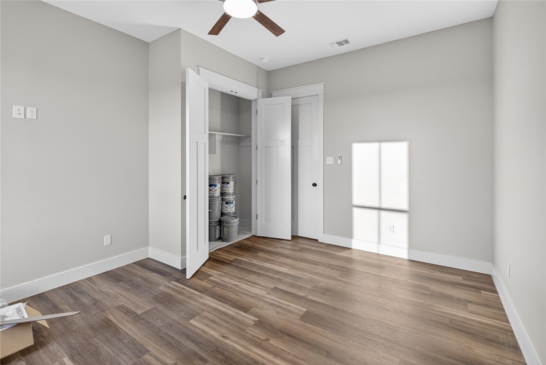 130 W Glen Oak Rockport TX 78382