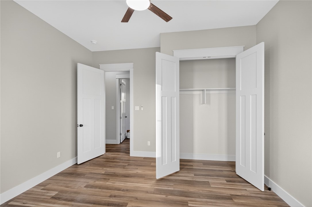 130 W Glen Oak Rockport TX 78382