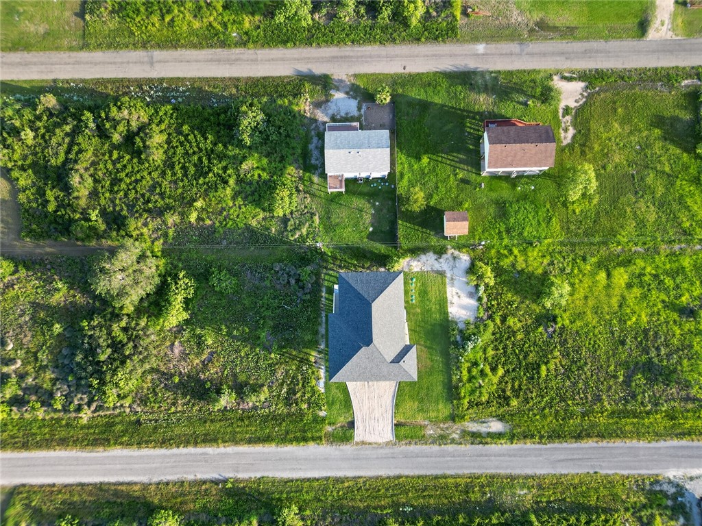 130 W Glen Oak Rockport TX 78382