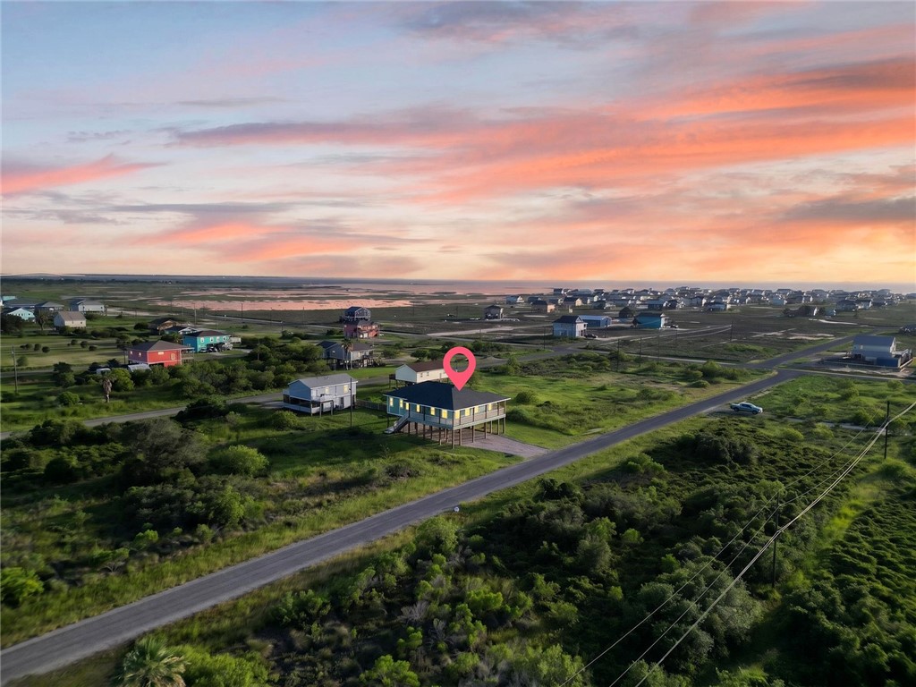 130 W Glen Oak Rockport TX 78382