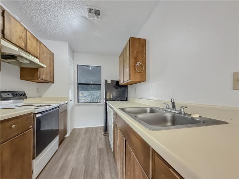 1870 King David Three Rivers TX 78071