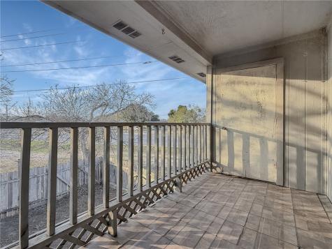 1870 King David Three Rivers TX 78071