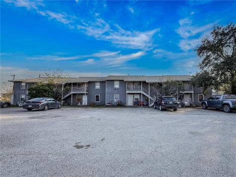 1870 King David Three Rivers TX 78071