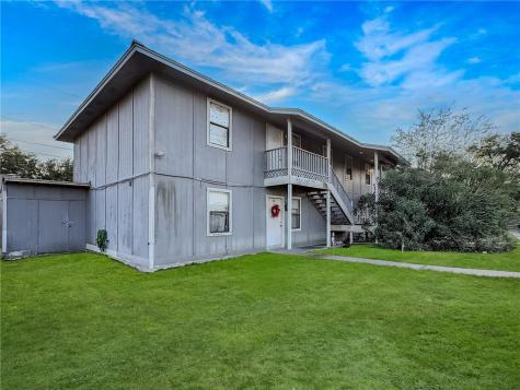 1870 King David Three Rivers TX 78071