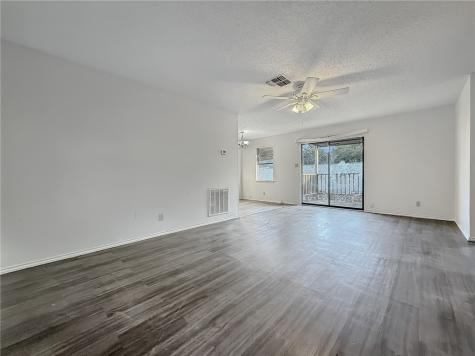 1870 King David Three Rivers TX 78071