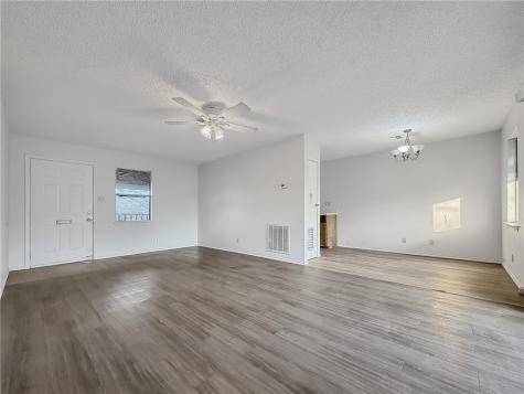 1870 King David Three Rivers TX 78071