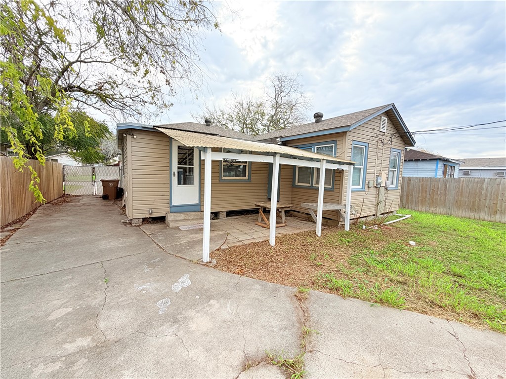 4305 Willow Street Corpus Christi TX 78411