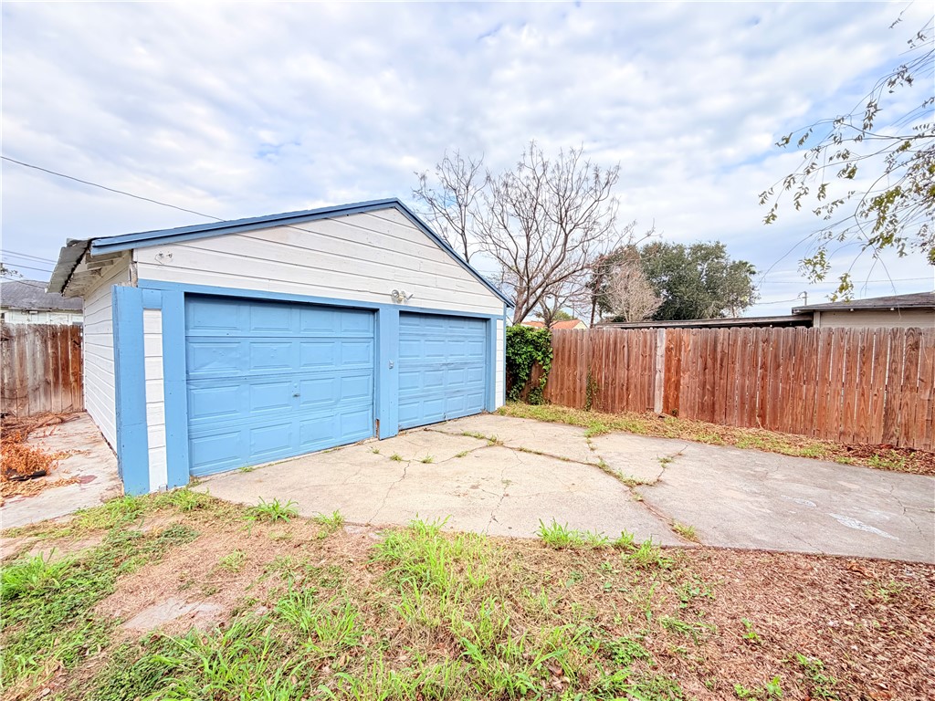 4305 Willow Street Corpus Christi TX 78411