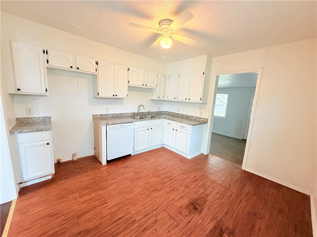 4305 Willow Street Corpus Christi TX 78411
