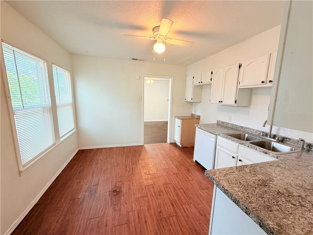 4305 Willow Street Corpus Christi TX 78411