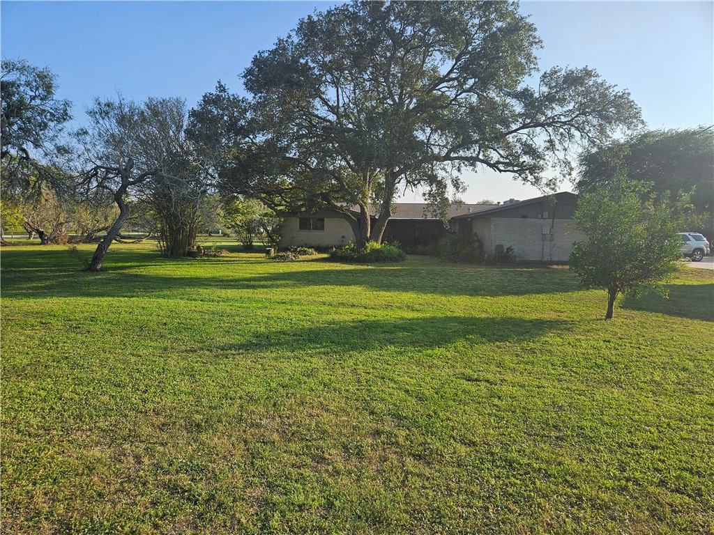 6862 Lake View Drive Corpus Christi TX 78412