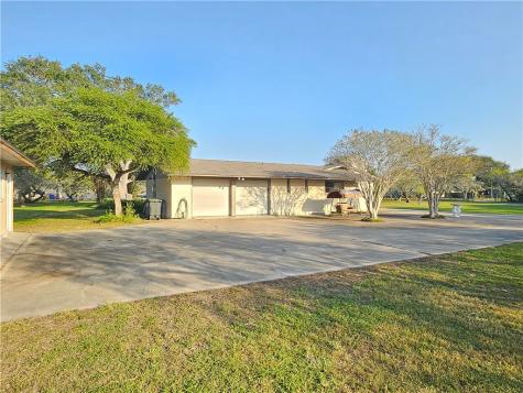 6862 Lake View Drive Corpus Christi TX 78412