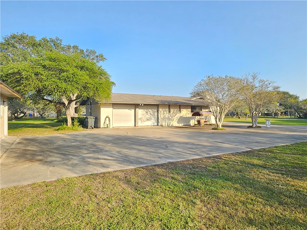 6862 Lake View Drive Corpus Christi TX 78412
