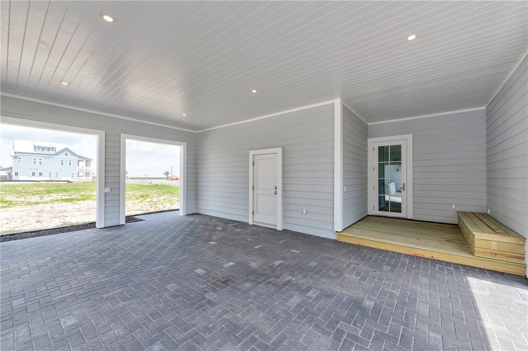 145 Barefoot Lane Port Aransas TX 78373